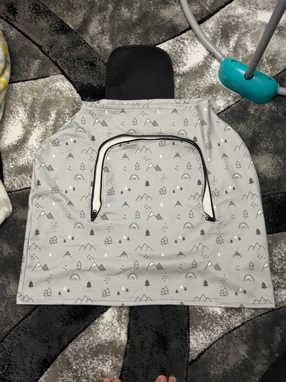 Stretchy Mountain Winter Car Seat Cover